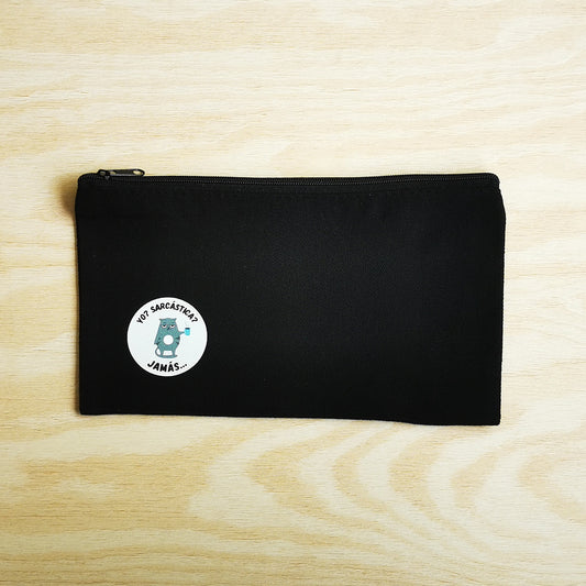 ESTUCHE NEGRO SARCÁSTICA