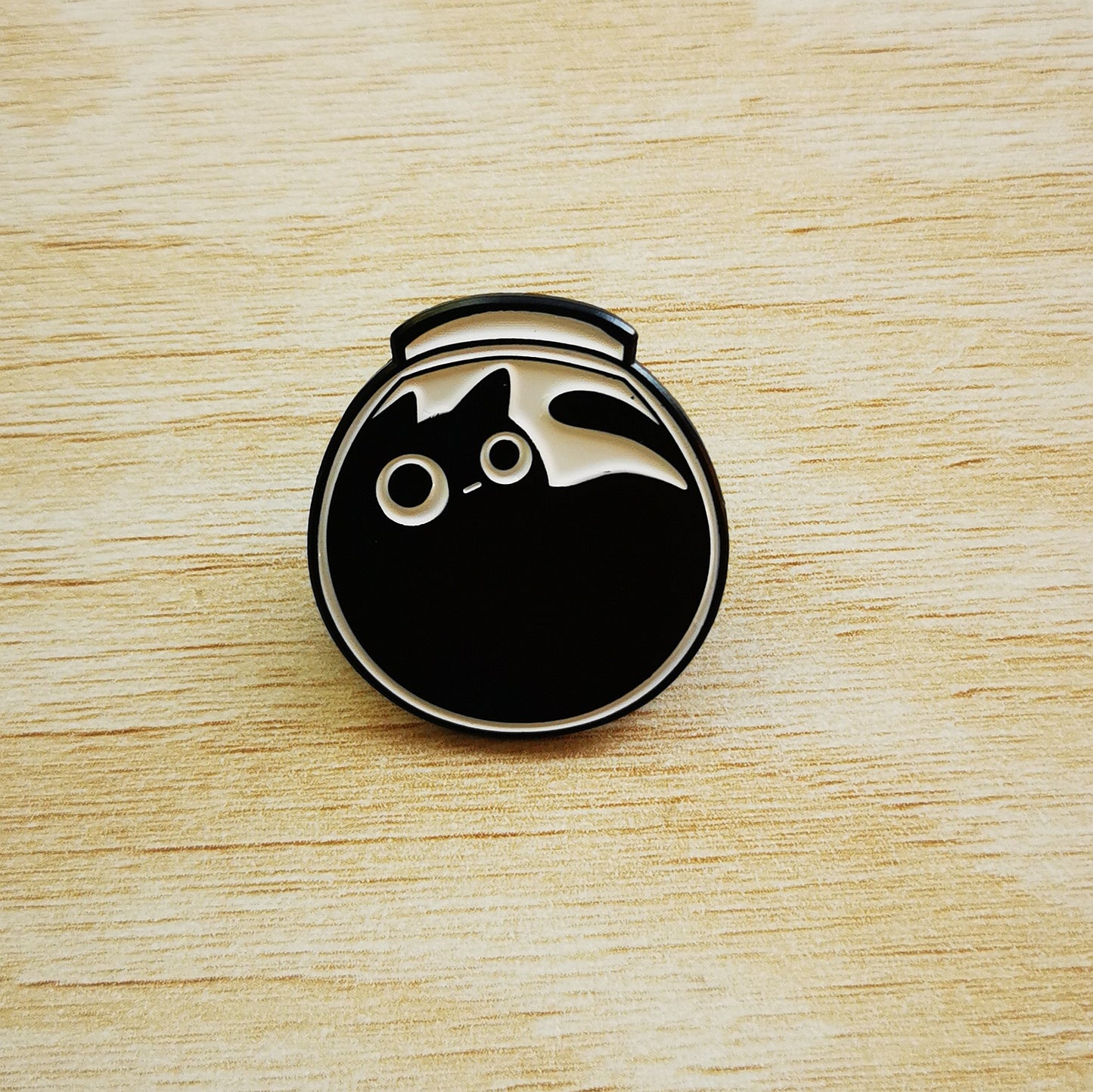 PIN GATOS NEGROS