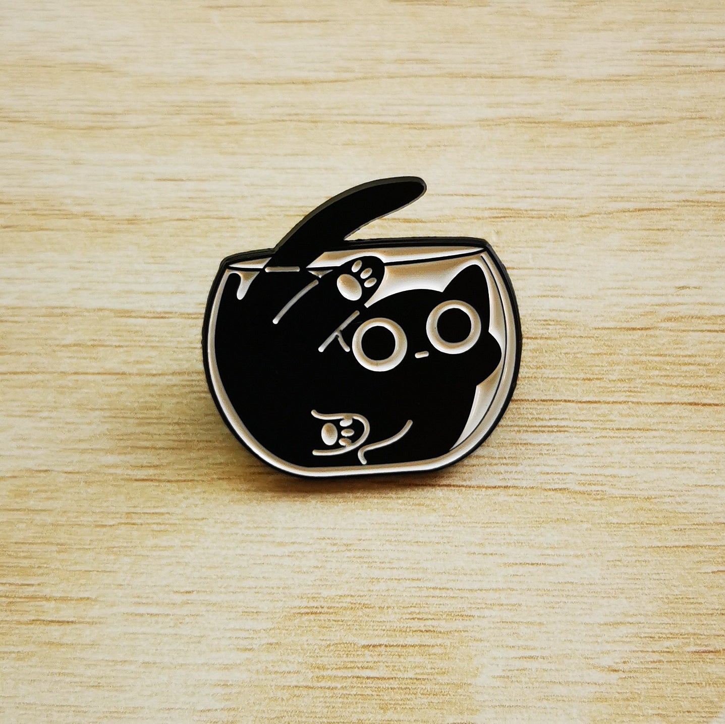 PIN GATOS NEGROS
