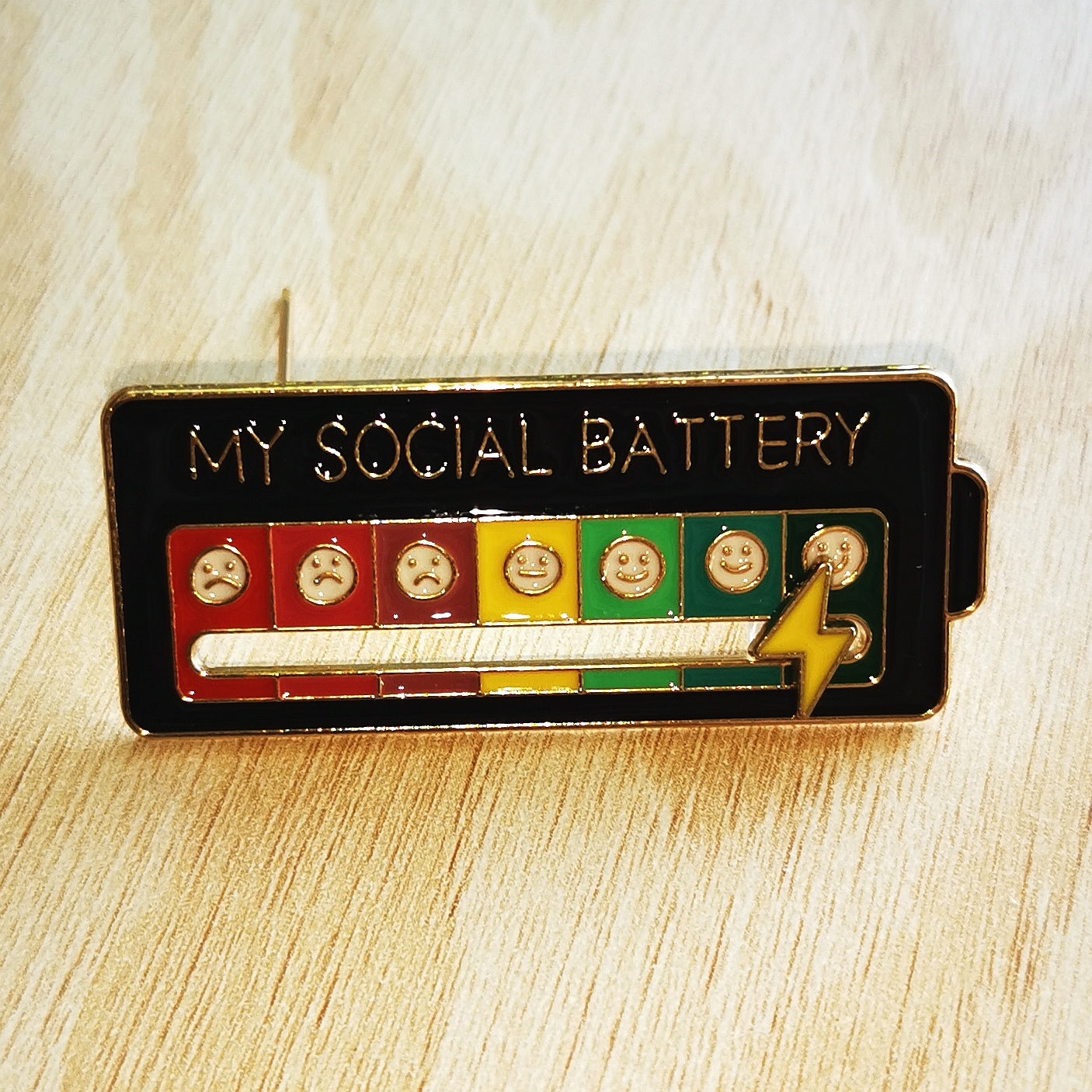 PIN SOCIAL BATTERY